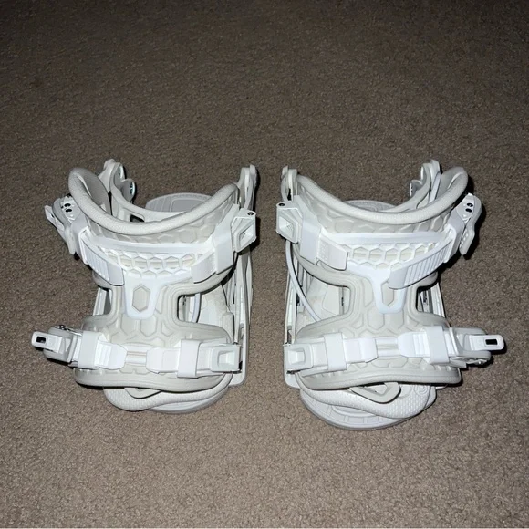 Flow Snowboard Bindings (OMNI) - Picture 1 of 16